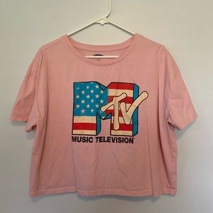 Like new Old Navy MTV crop tee